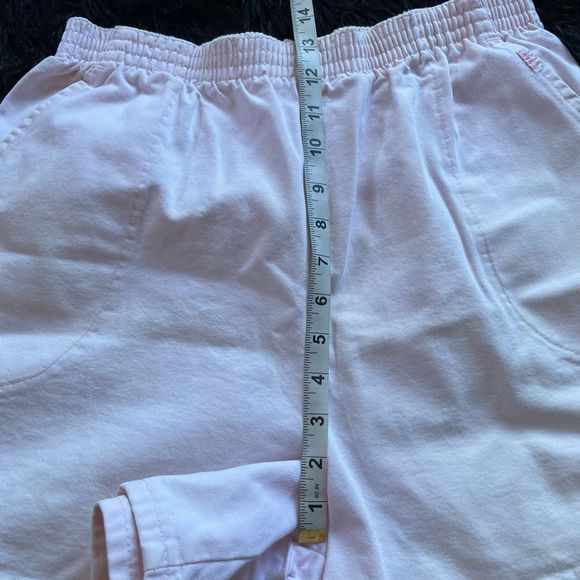 Vintage Chic light pink high waisted shorts size 28￼ - Picture 3 of 5